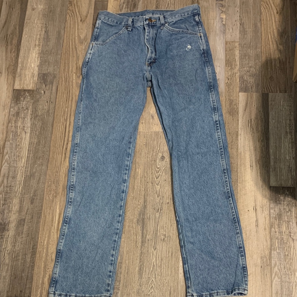 5/$25 Men’s Rustler jeans